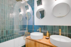 Création de salle de bain PMR sur mesure